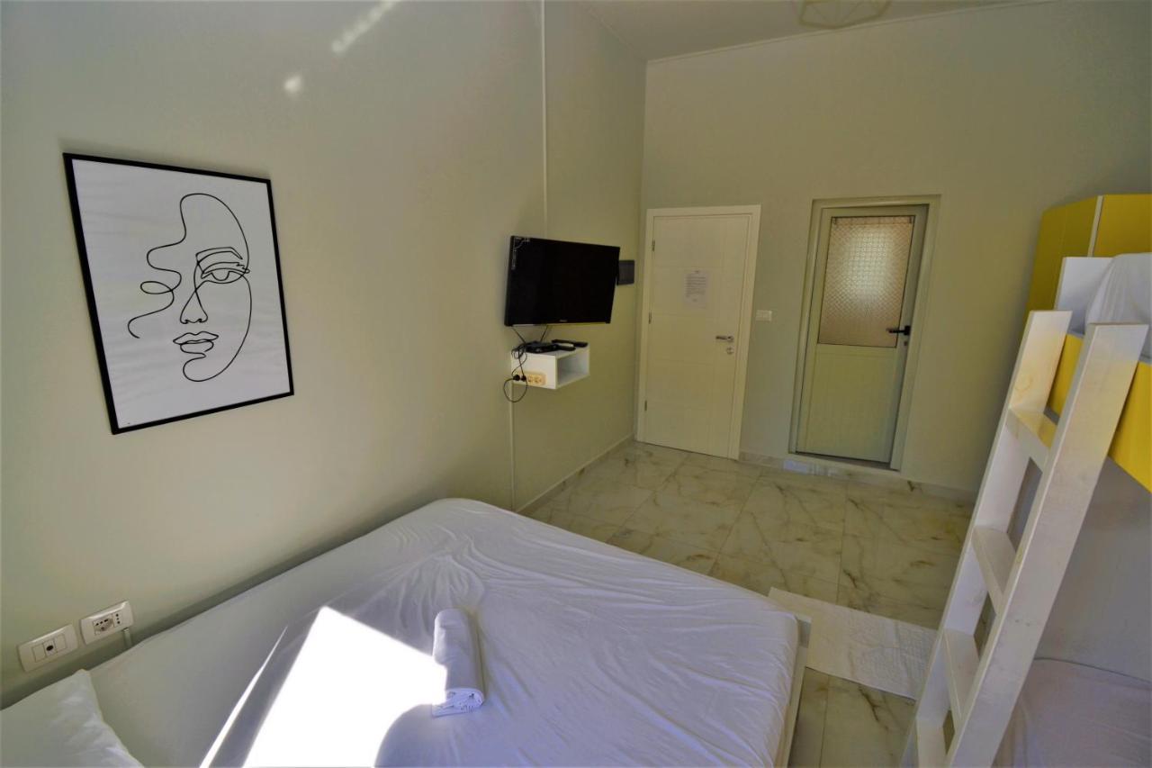 Jonian Central Condos Sarande Bagian luar foto