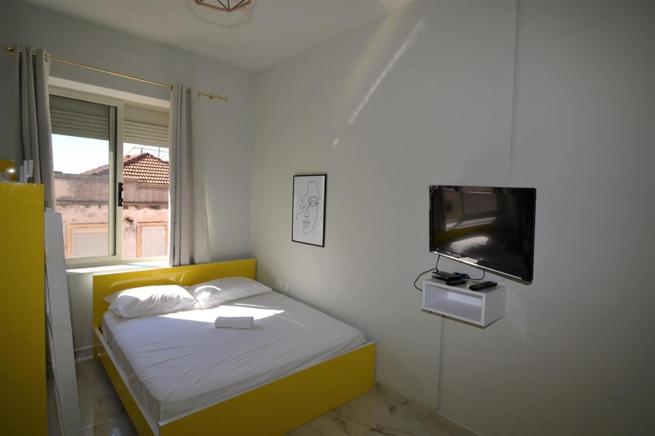 Jonian Central Condos Sarande Bagian luar foto