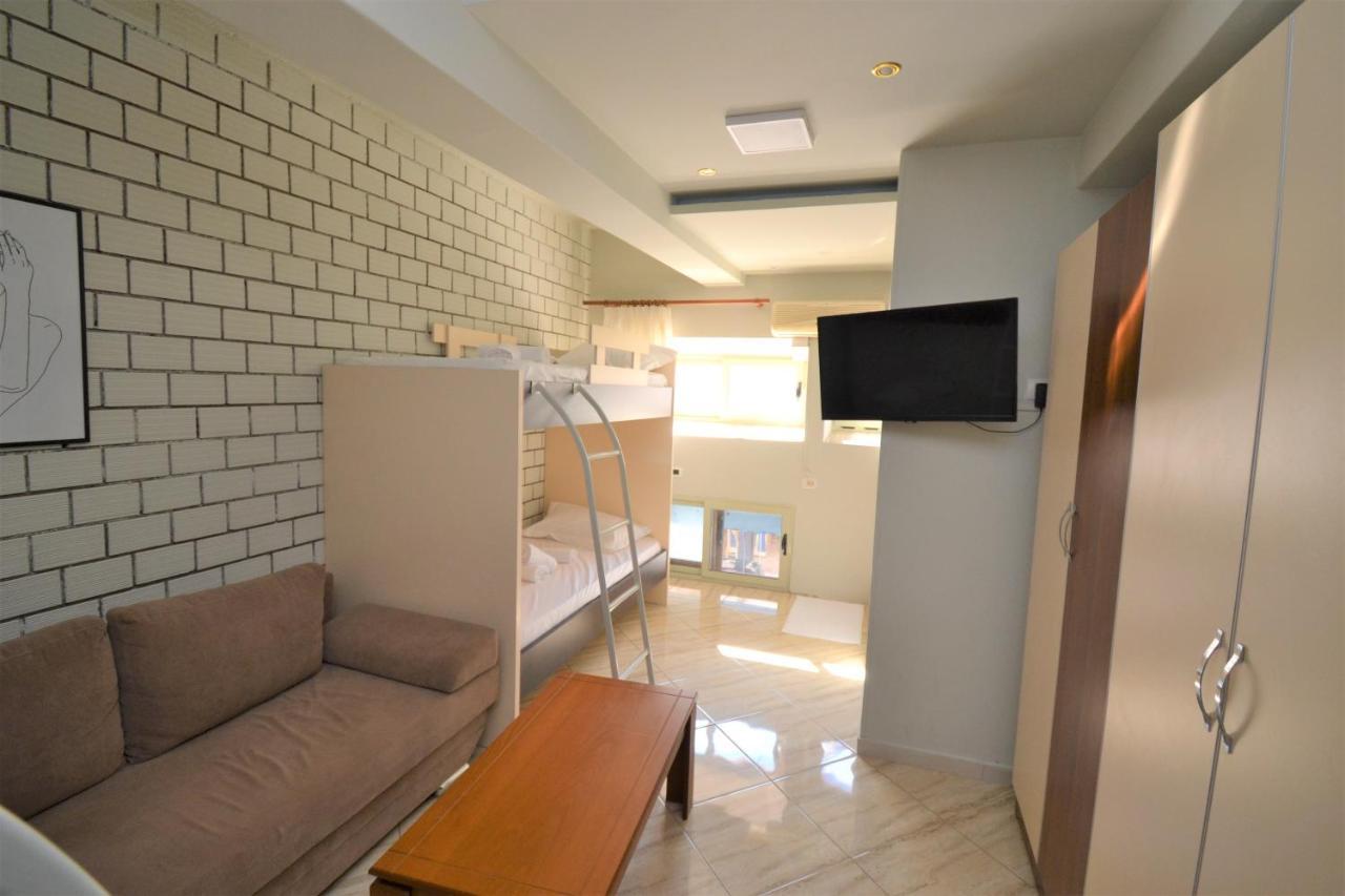 Jonian Central Condos Sarande Bagian luar foto