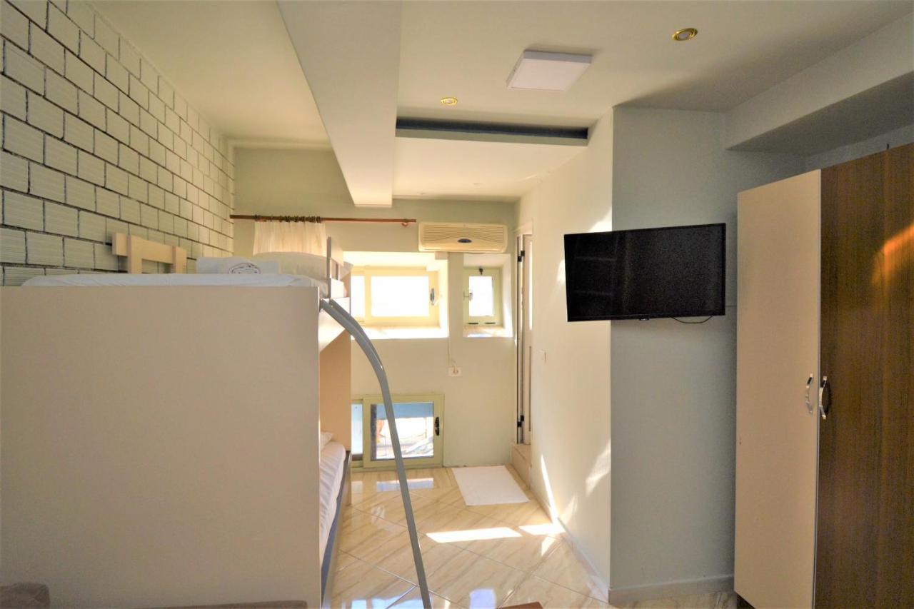 Jonian Central Condos Sarande Bagian luar foto
